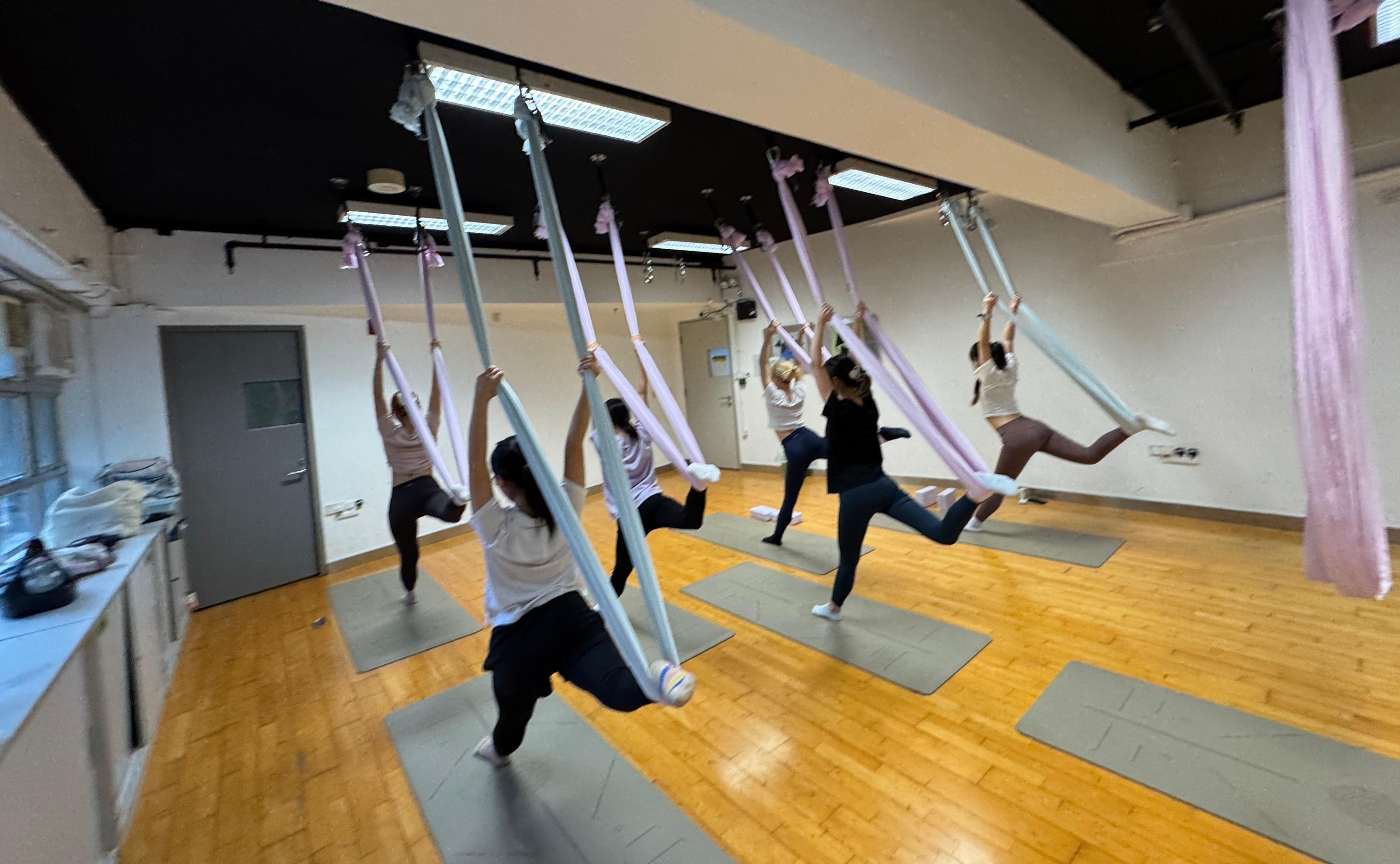 青年空中瑜伽基礎 (11-12/2025)